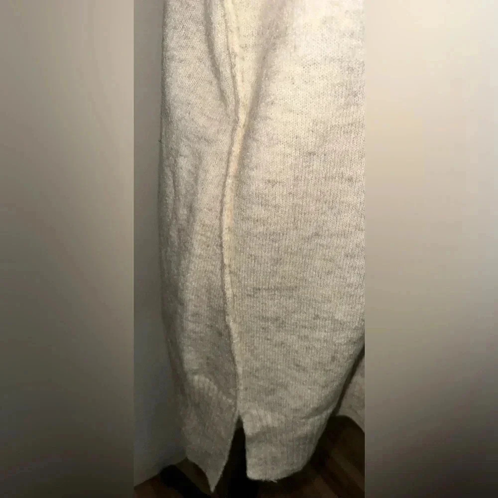 TIME & TRU Oversized Tunic Sweater, High-Low Hem - Picture 7 of 9